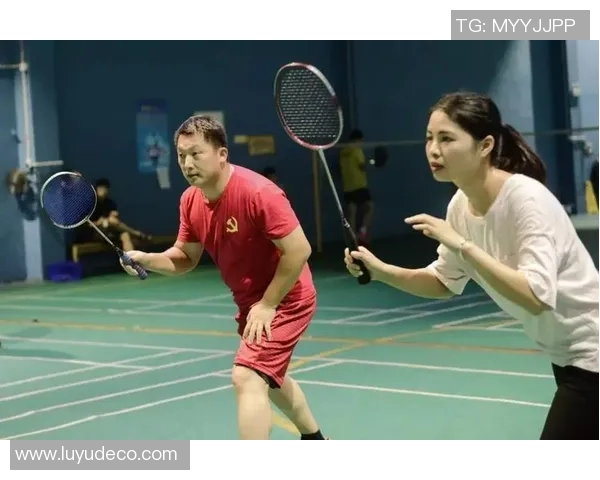 广州羽毛球队与深圳羽毛球队赛后状态分析与复盘总结 广州羽毛球队与深圳羽毛球队赛后状态分析与复盘总结