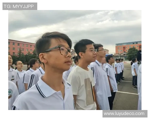 对话张强：回顾足球生涯的辉煌与挑战与未来展望