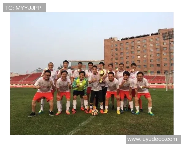 赛后分析:北京足球队与深圳足球队的团队协作表现及其影响因素探讨 赛后分析:北京足球队与深圳足球队的团队协作表现及其影响因素探讨