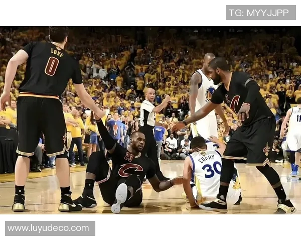 勇士与骑士精彩对决视频直播全程回放及赛后分析分享