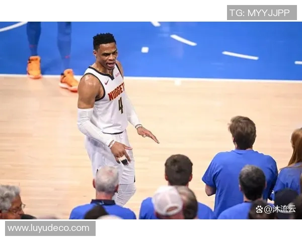 雷霆对阵爵士威少上演绝杀精彩瞬间引发球迷热议