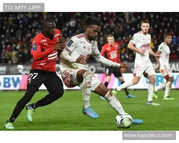 贝西克塔与里昂对决分析及双方近期状态评估