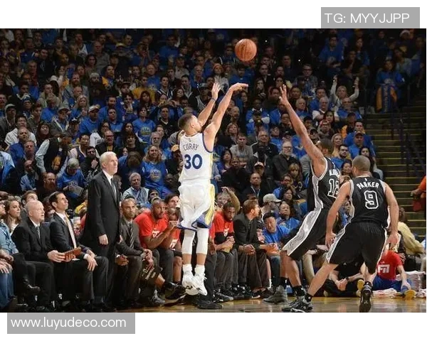 2010年季后赛激战回顾太阳与马刺的巅峰对决与传奇瞬间