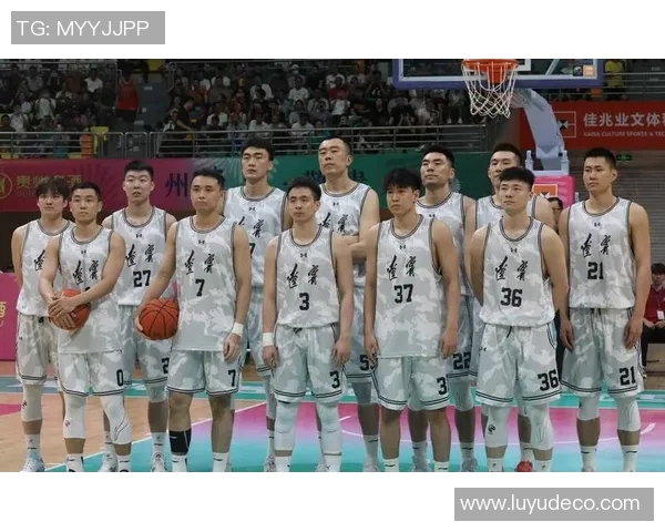 中国男篮对阵布队的精彩较量全景回顾与赛后分析