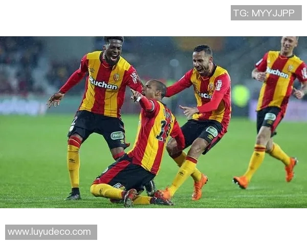 格勒诺布与朗斯的精彩对决分析及比赛前瞻展望