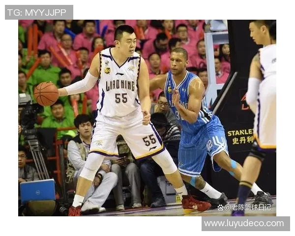 韩德君的篮球之路：从青涩少年到CBA传奇的成长故事与奋斗历程