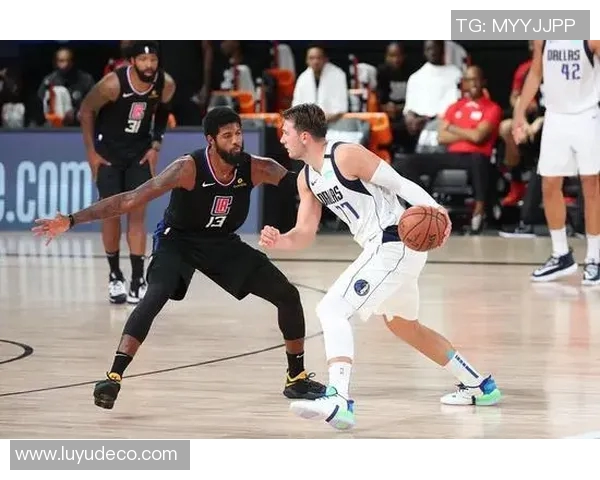 凯尔特人对阵黄蜂法尔的精彩对决分析与赛后点评