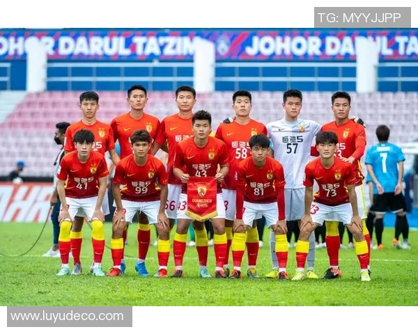 广州足球队阵地战分析:优劣势与未来发展方向探讨 广州足球队阵地战分析:优劣势与未来发展方向探讨