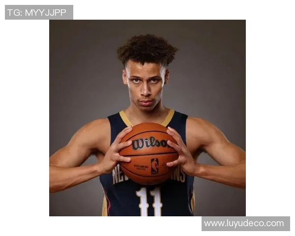 戴森丹尼尔斯的崛起之路:从青涩新星到篮球场上的闪耀巨星 戴森丹尼尔斯的崛起之路:从青涩新星到篮球场上的闪耀巨星